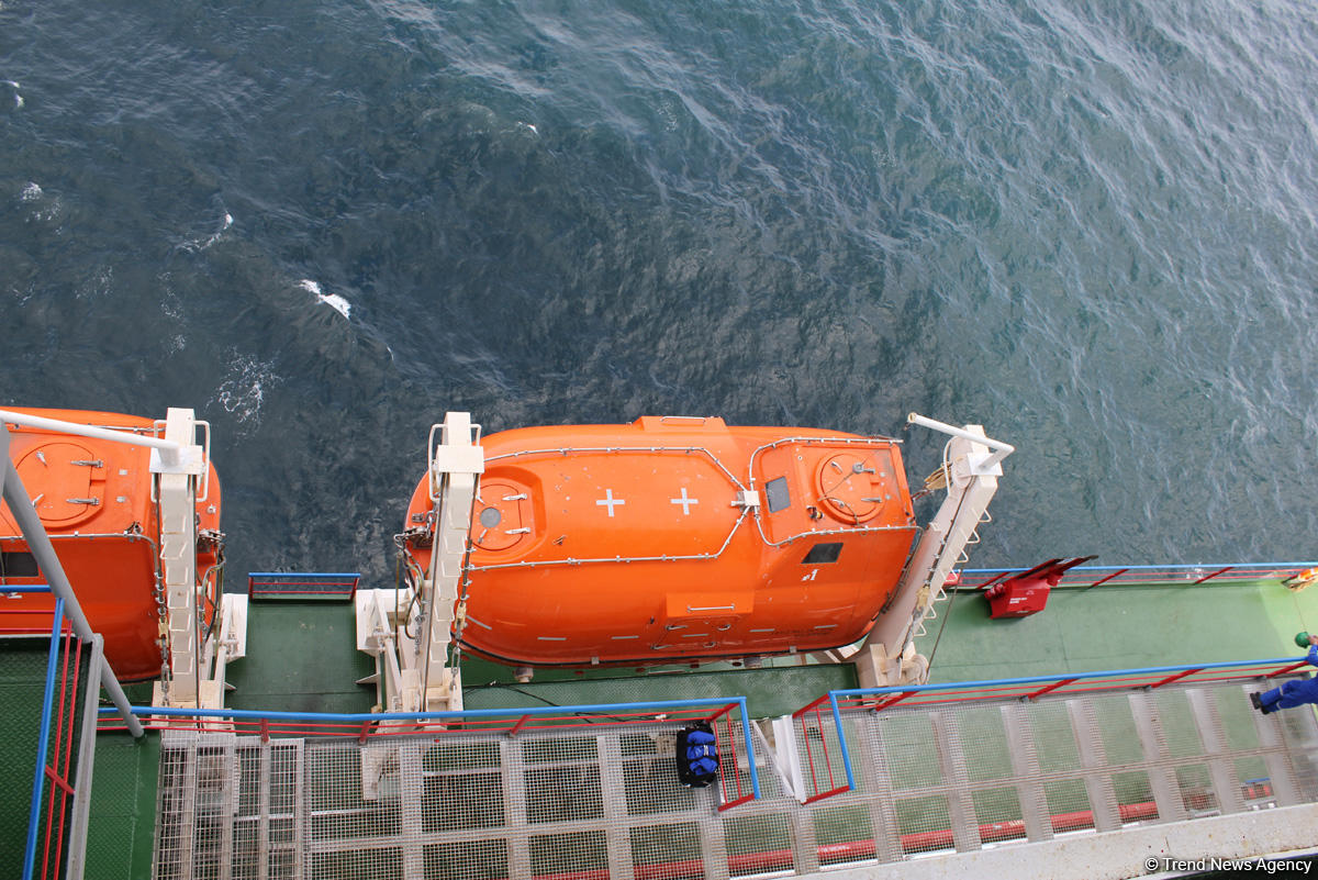 SOCAR сдала в эксплуатацию новую платформу на Каспии (ФОТО)