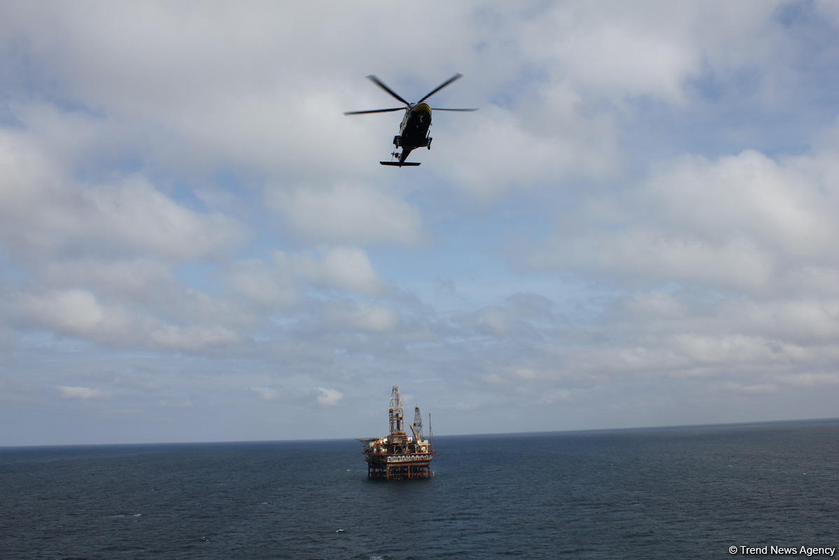 SOCAR сдала в эксплуатацию новую платформу на Каспии (ФОТО)