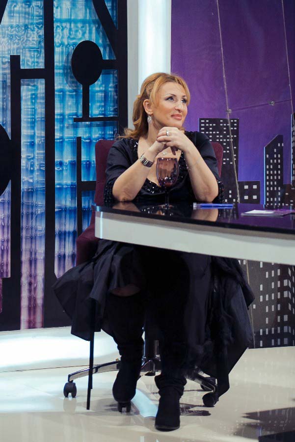 Ульвия Кенуль в новом имидже: о личной жизни и не только... (ВИДЕО, ФОТО)