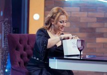 Ульвия Кенуль в новом имидже: о личной жизни и не только... (ВИДЕО, ФОТО)