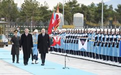 В Анкаре состоялась церемония официальной встречи Президента Ильхама Алиева (ФОТО)