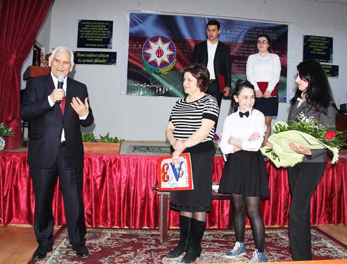 Встреча с народным поэтом Азербайджана Нариманом Гасанзаде (ФОТО)