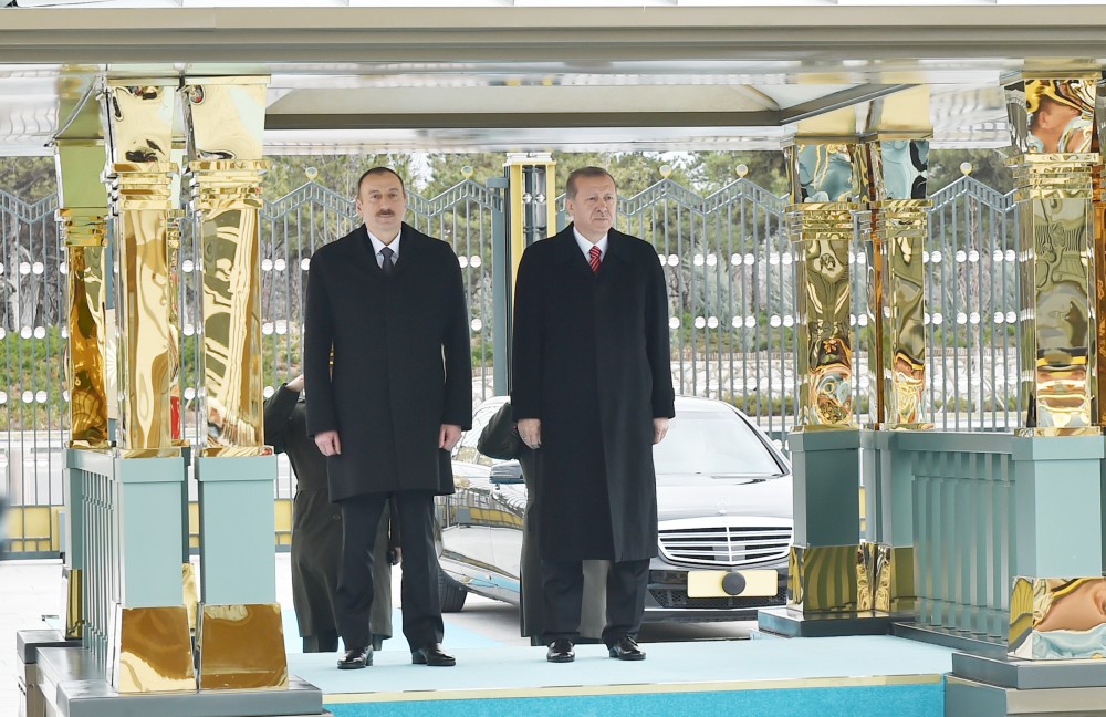 В Анкаре состоялась церемония официальной встречи Президента Ильхама Алиева (ФОТО)