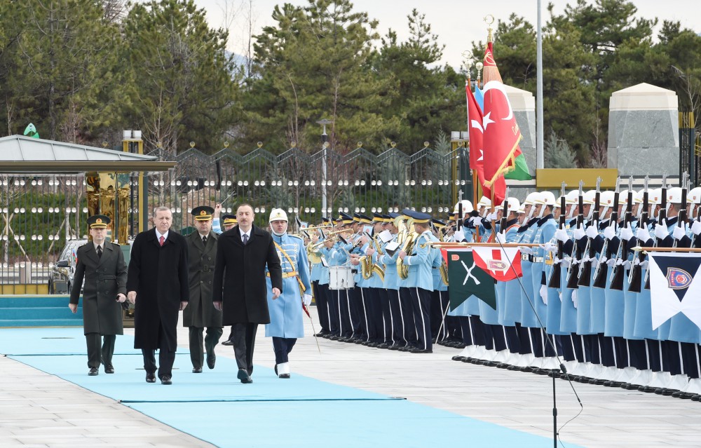 В Анкаре состоялась церемония официальной встречи Президента Ильхама Алиева (ФОТО)