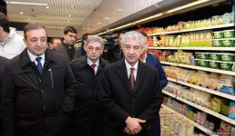В праздничные дни цены на продукты должны быть снижены - вице-премьер Азербайджана
