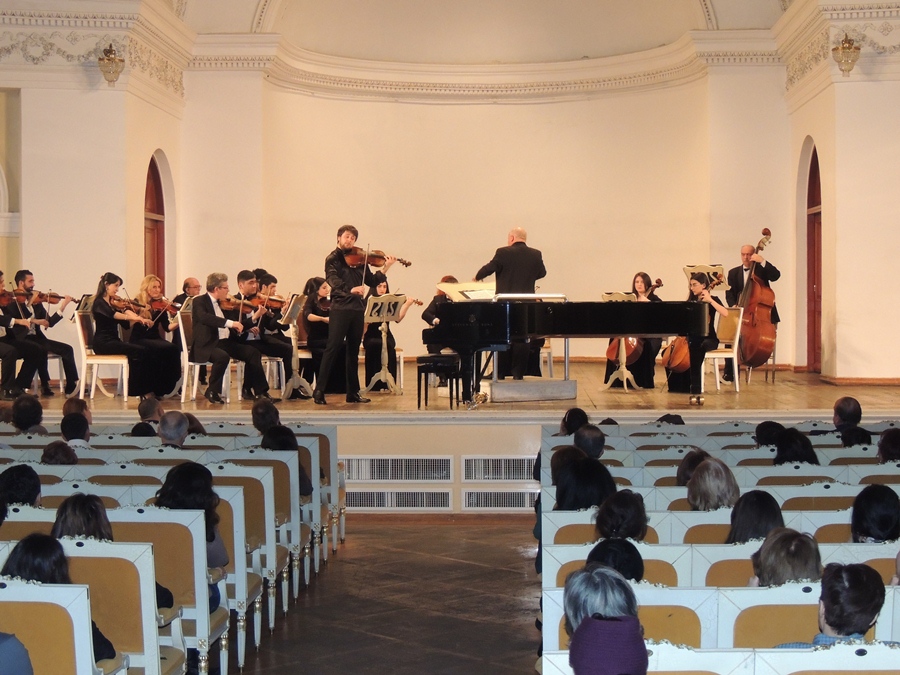 Музыка, которая вдохновляет: концерт в Баку (ФОТО)