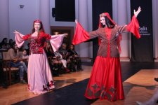 От традиций к будущему: Новруз в национальных платьях (ФОТО)