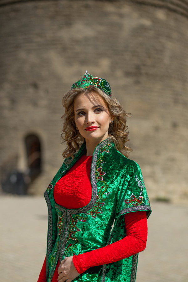 Русская красавица стала символом Новруза в Баку (ФОТО)