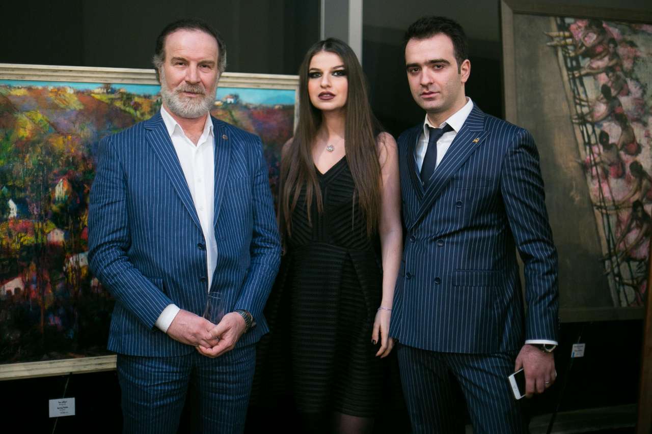 Выставка Эмиля Азиза: художник превратил манекены в настоящие объекты искусства (ФОТО)