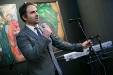 Выставка Эмиля Азиза: художник превратил манекены в настоящие объекты искусства (ФОТО)