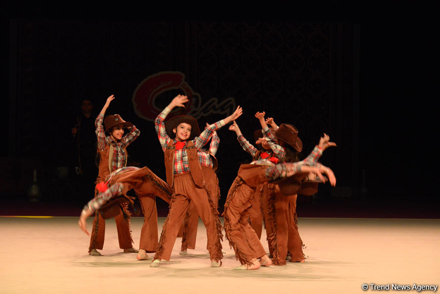 В Национальной арене гимнастики в Баку прошло шоу, посвященное празднику Новруз (Фоторепортаж)