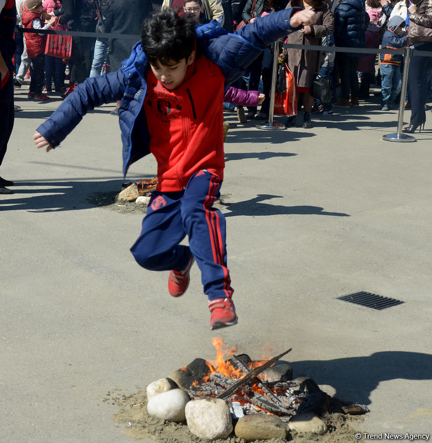 В Национальной арене гимнастики в Баку прошло шоу, посвященное празднику Новруз (Фоторепортаж)