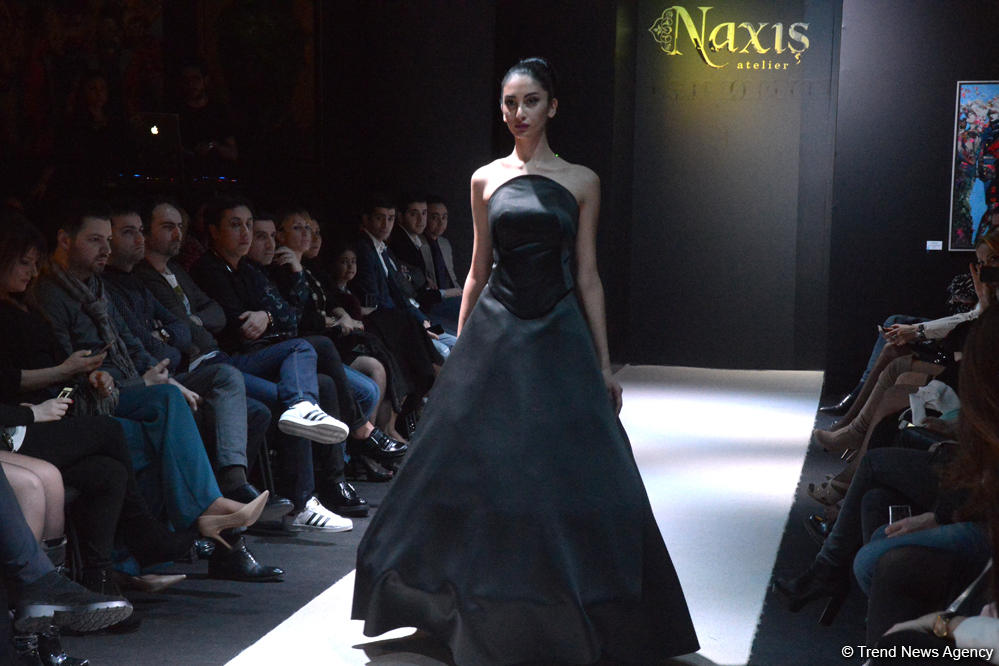 В Баку прошло красочное дефиле "NovruzNaxışı" от “NaxışAtelier” (ФОТО)