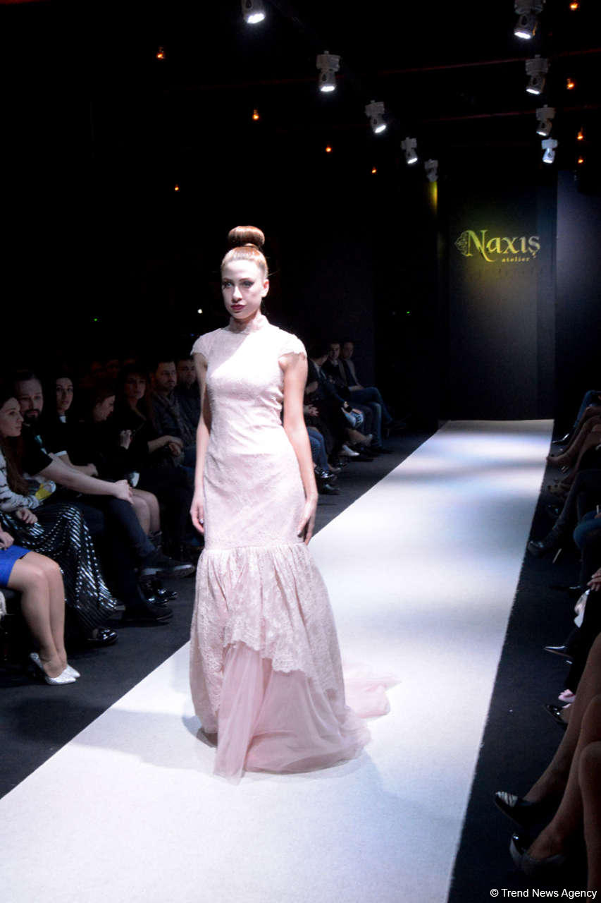 В Баку прошло красочное дефиле "NovruzNaxışı" от “NaxışAtelier” (ФОТО)