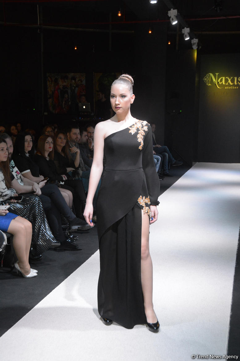 В Баку прошло красочное дефиле "NovruzNaxışı" от “NaxışAtelier” (ФОТО)