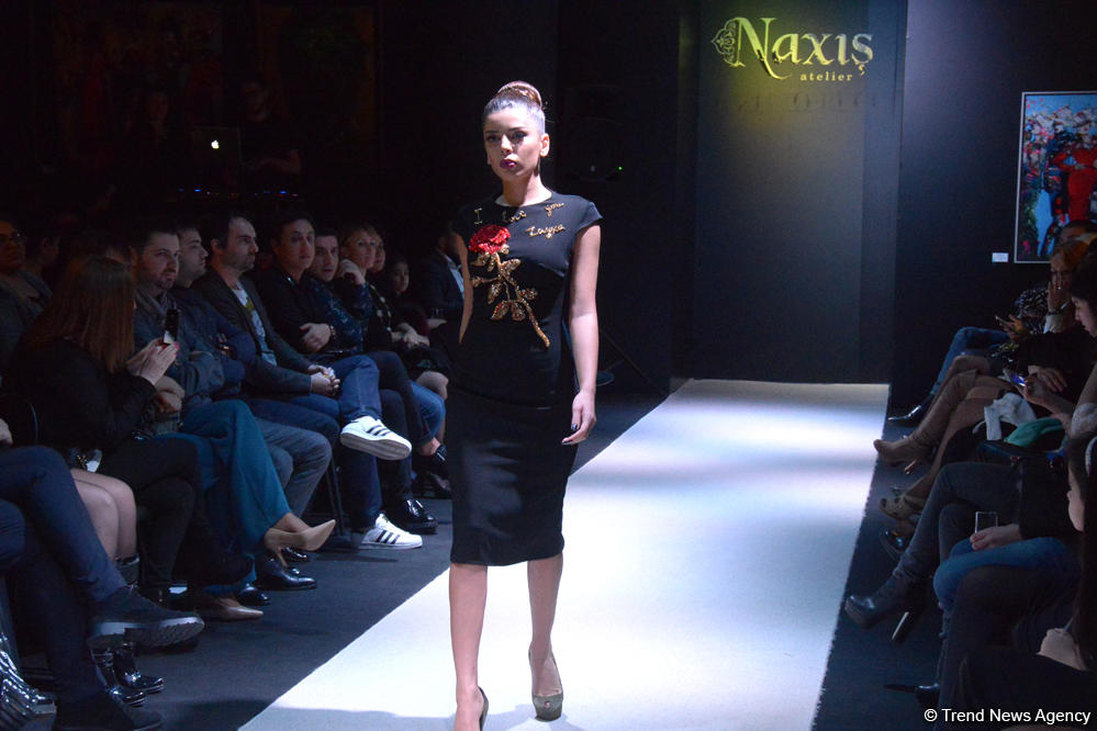 В Баку прошло красочное дефиле "NovruzNaxışı" от “NaxışAtelier” (ФОТО)