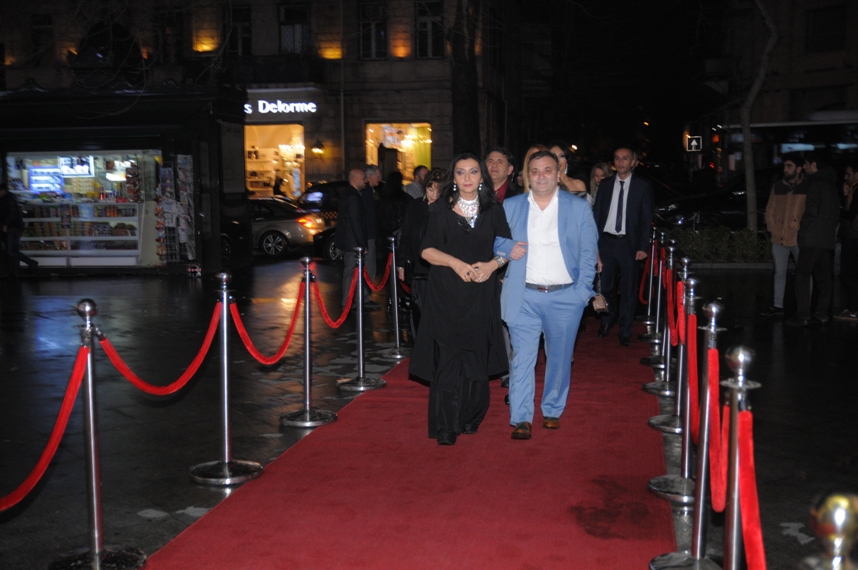 Гамида Омарова: "Режиссер рвал на себе волосы" - что осталось за кадром фильма "Zaman adli qatar" (ФОТО)