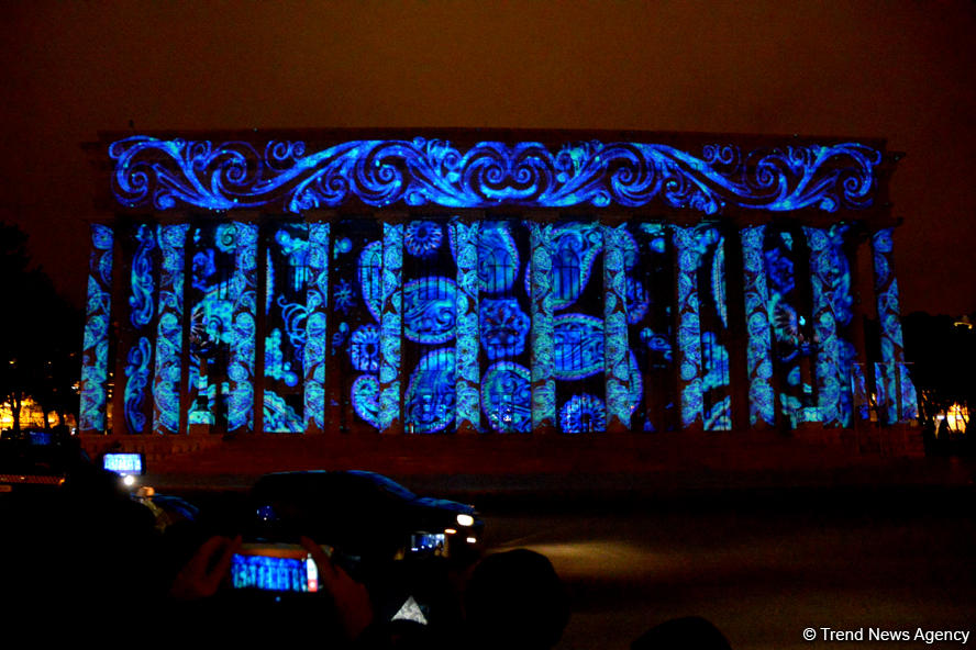 Лазерное шоу в Баку на тему "Формулы-1" (ФОТО)