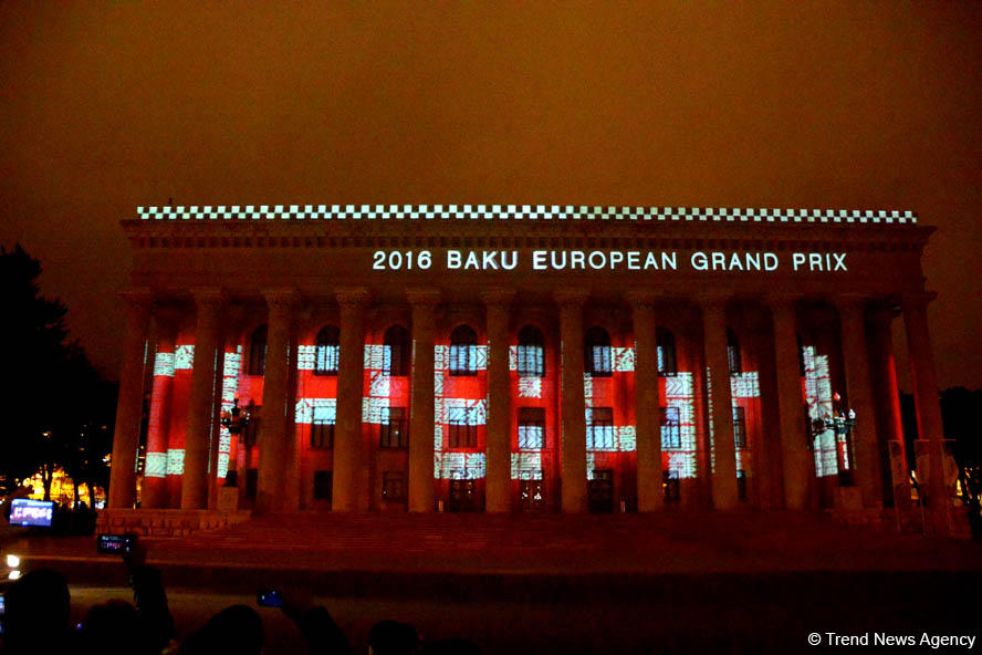 Лазерное шоу в Баку на тему "Формулы-1" (ФОТО)