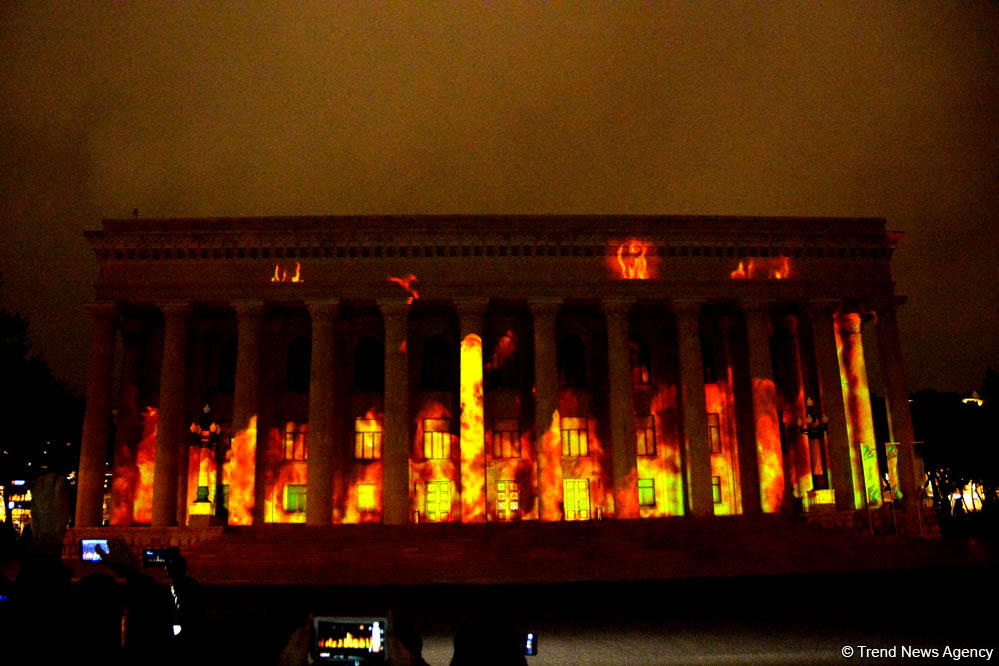 Лазерное шоу в Баку на тему "Формулы-1" (ФОТО)