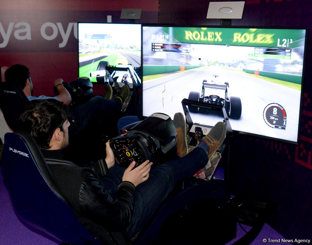 Лазерное шоу в Баку на тему "Формулы-1" (ФОТО)