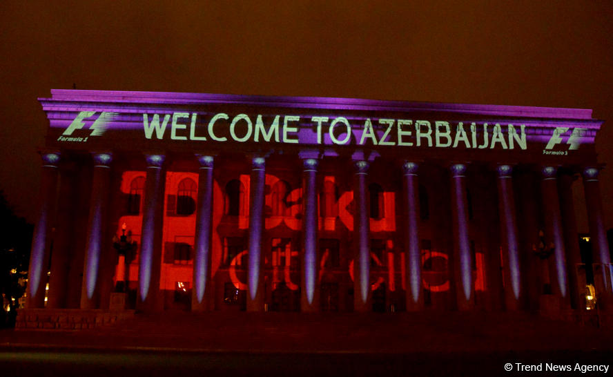 Лазерное шоу в Баку на тему "Формулы-1" (ФОТО)