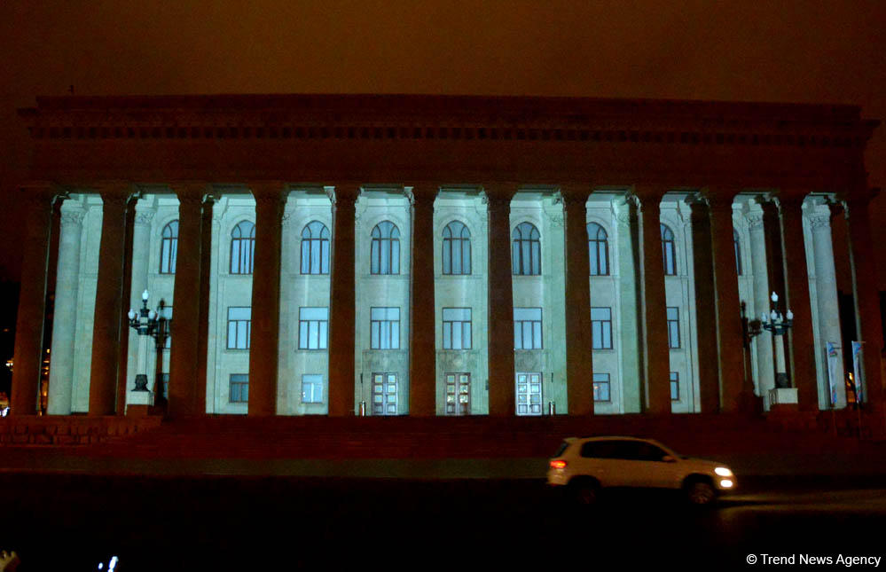 Лазерное шоу в Баку на тему "Формулы-1" (ФОТО)