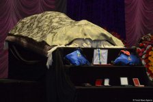 В Баку прошла церемония прощания с Максудом Ибрагимбековым (ФОТО)