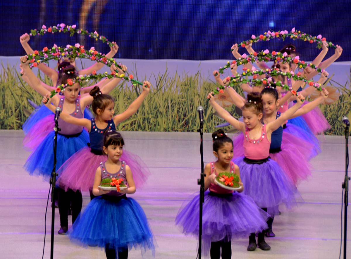 Бахар гызы, Кёса и Кечал поздравили детей с праздником Новруз (ФОТО)