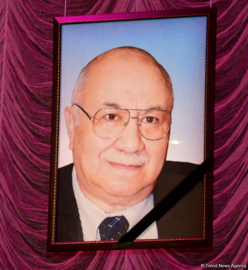 В Баку прошла церемония прощания с Максудом Ибрагимбековым (ФОТО)