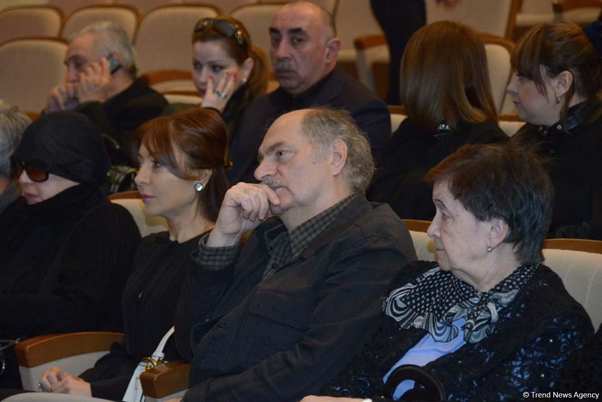 В Баку прошла церемония прощания с Максудом Ибрагимбековым (ФОТО)