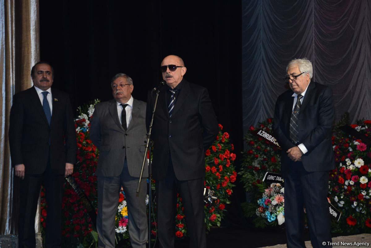В Баку прошла церемония прощания с Максудом Ибрагимбековым (ФОТО)