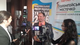 Впервые азербайджанец включен в Книгу рекордов Украины (ФОТО)