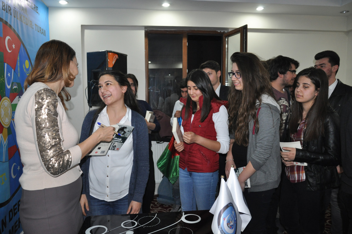 "Карабахские повести" вызвали большой интерес в Кайсери (ФОТО)