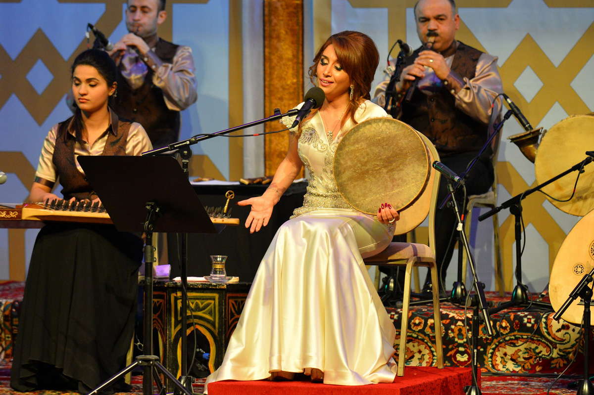 Эльнара Абдуллаева дала три концерта вместо одного (ФОТО)