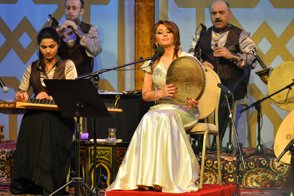 Эльнара Абдуллаева дала три концерта вместо одного (ФОТО)