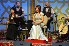 Эльнара Абдуллаева дала три концерта вместо одного (ФОТО)