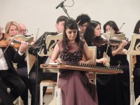 Музыканты в Баку продемонстрировали мастерство игры на каноне (ФОТО)