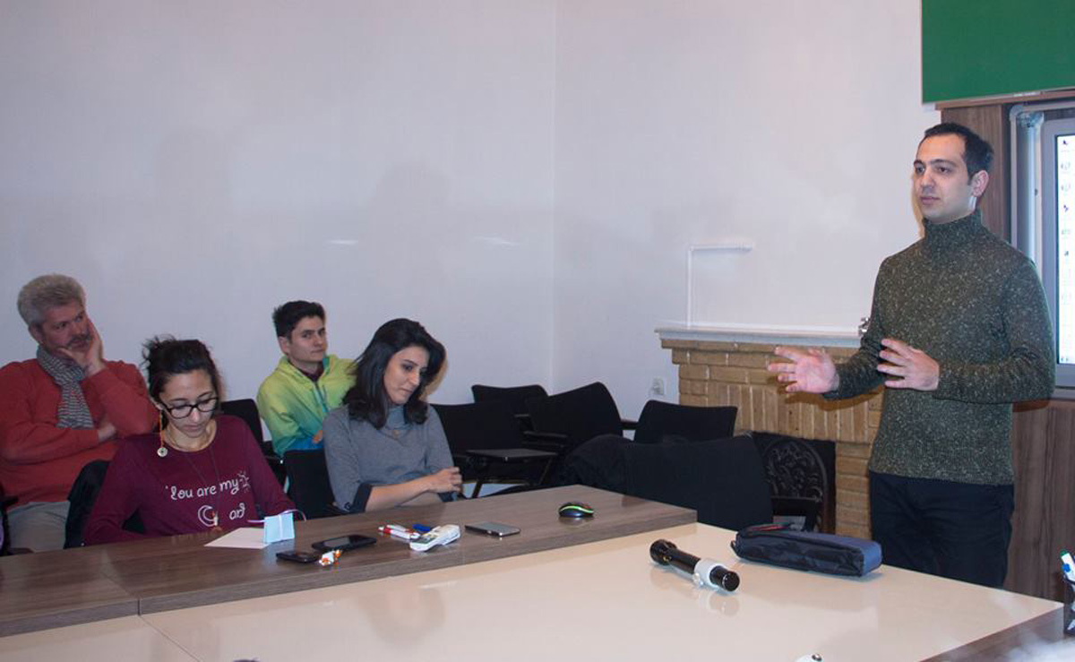 Азербайджанские фотографы провели День открытых дверей (ФОТО)