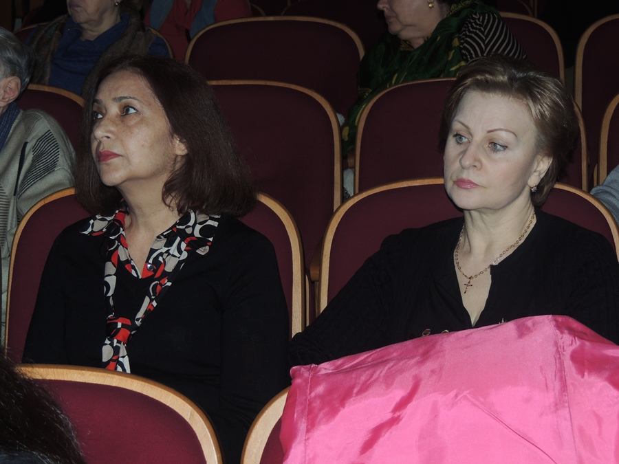 Актеры Русдрамы провели собрание в поддержку политики Президента Азербайджана (ФОТО)