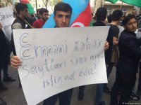 Группа молодежи вновь провела акцию протеста перед домом Али Керимли (ФОТО)