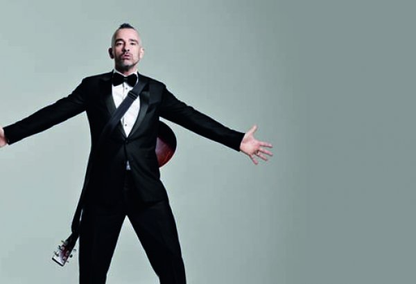 Эрос Рамазотти показал Баку (ВИДЕО)