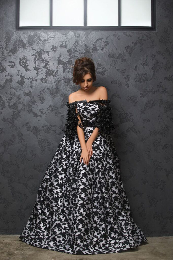 Егяна Садыхова  представила кадры из lookbook’a  вечерних платьев (ФОТО)