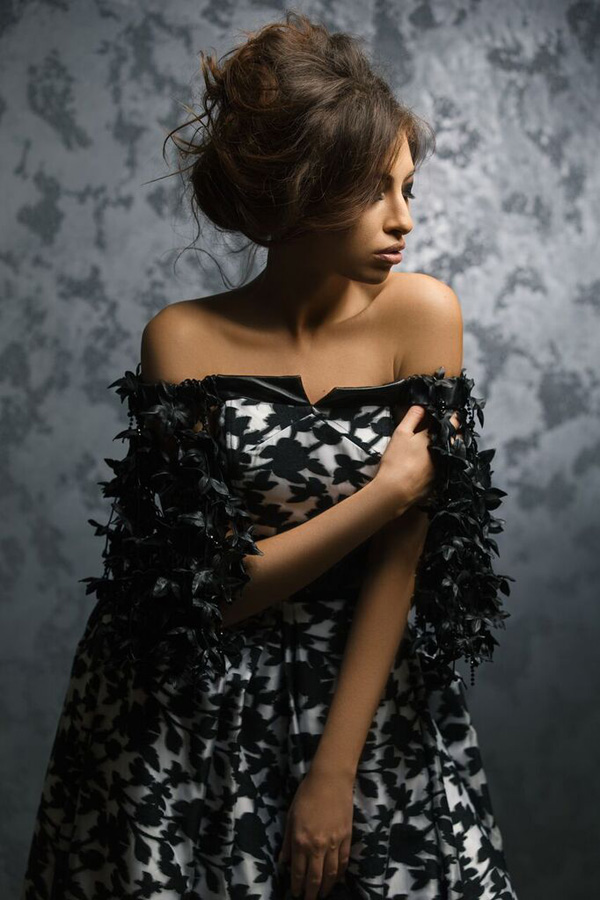 Егяна Садыхова  представила кадры из lookbook’a  вечерних платьев (ФОТО)