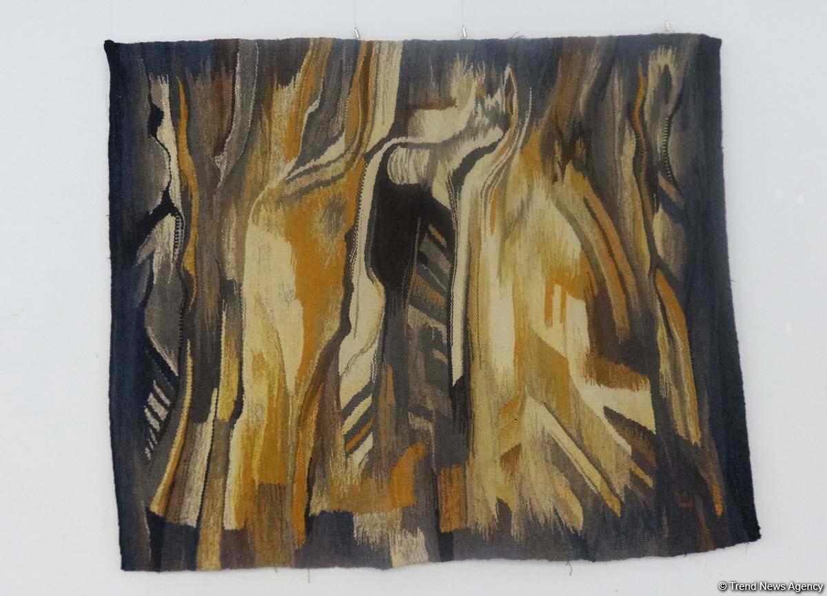 Мир гобеленов Адиля Шихалиева – выставка в Баку (ФОТО)