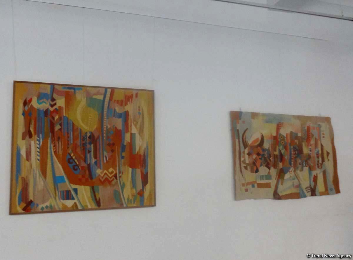 Мир гобеленов Адиля Шихалиева – выставка в Баку (ФОТО)