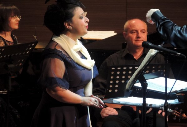 Лицом к лицу со временем: потрясающий концерт на бакинской сцене (ФОТО)