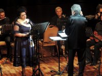 Лицом к лицу со временем: потрясающий концерт на бакинской сцене (ФОТО)