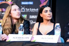 Флаг Азербайджана в Израиле - Семра Рагимли посадила дерево в Тель-Авиве (ФОТО)