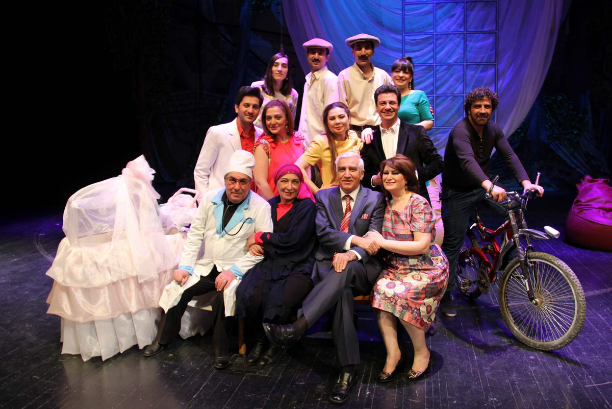 Как певица Алмаз Алескерли поразила театралов (ФОТО)